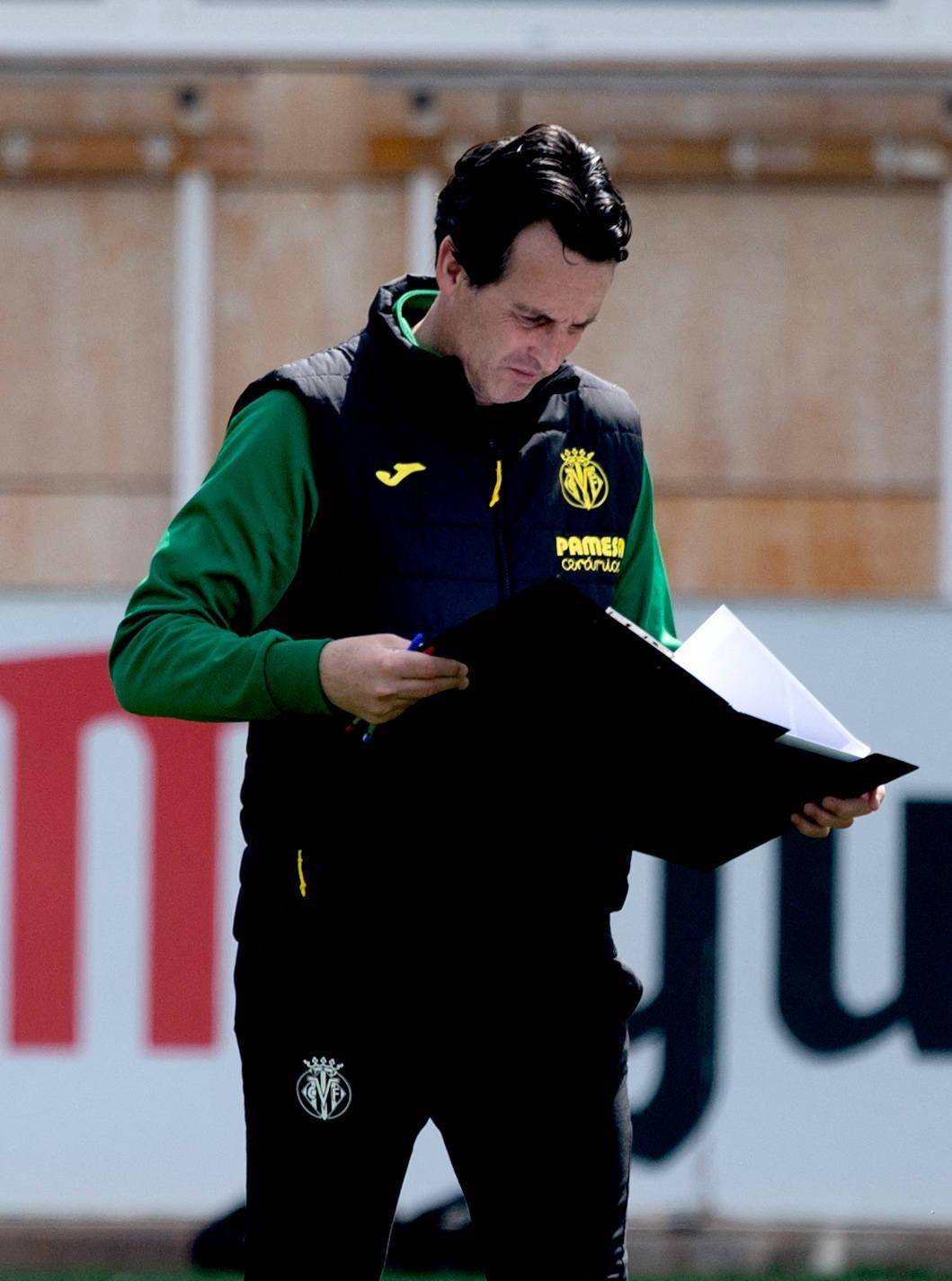 国际比赛日体能课后,比利亚雷亚尔伤情更新备战欧冠,球迷炸锅,控场能力受关注的简单介绍 国际比赛日体能课后,比利亚雷亚尔伤情更新备战欧冠,球迷炸锅,控场能力受关注的简单介绍